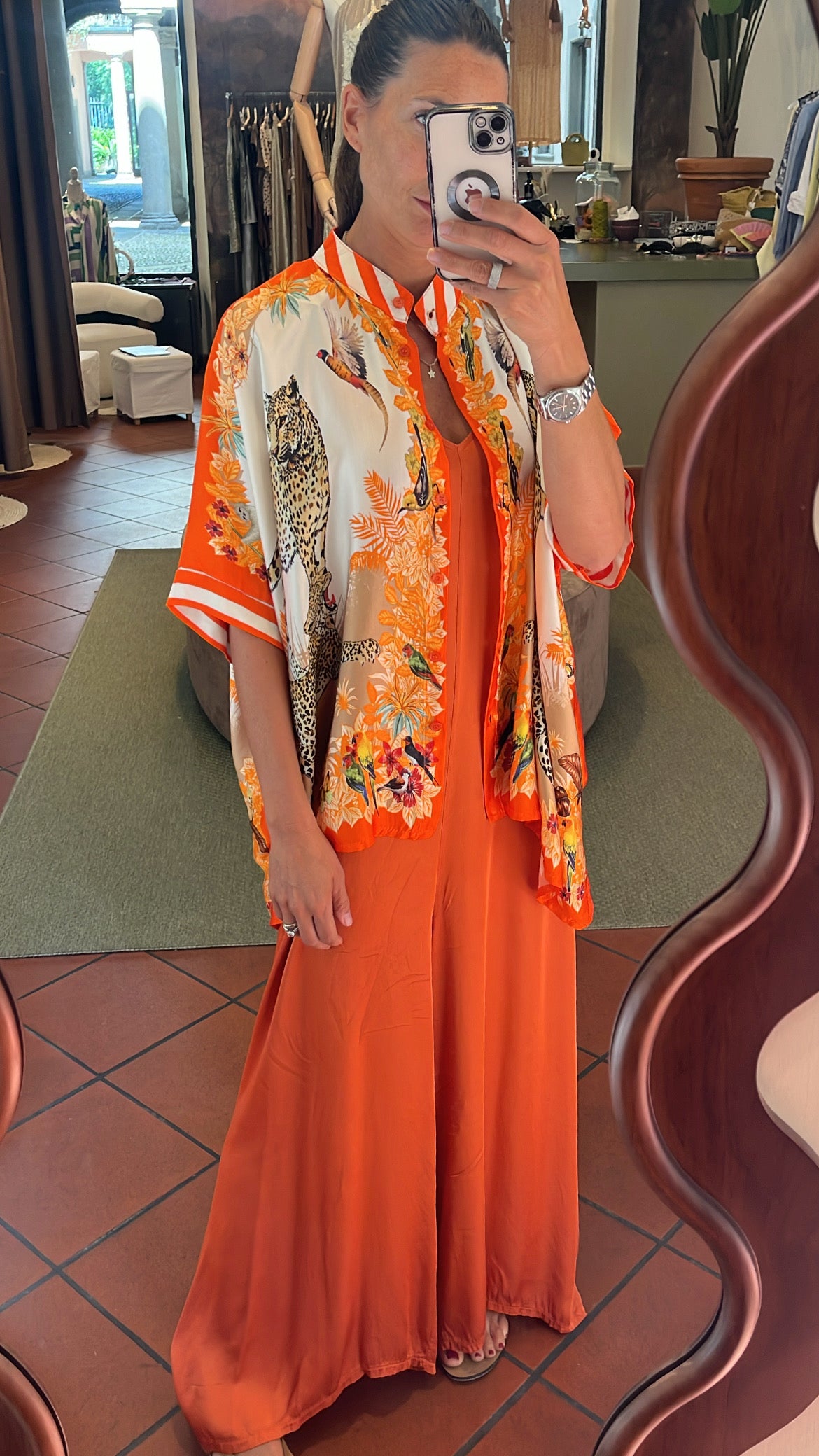 Tuta arancio