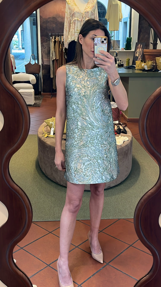 Abito bon ton